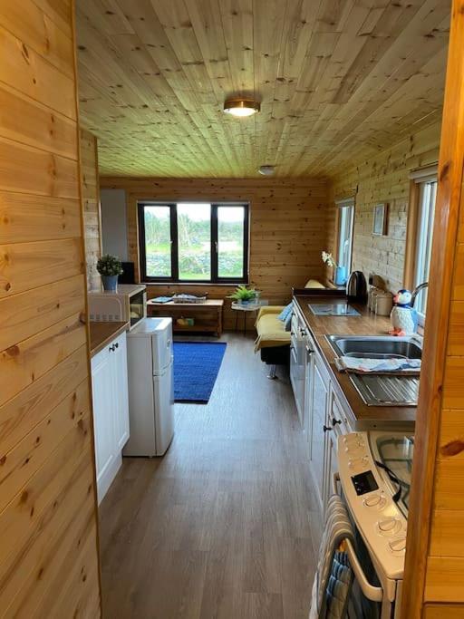 Idyllic Cornish Retreat At Puffin Lodge Helston Esterno foto